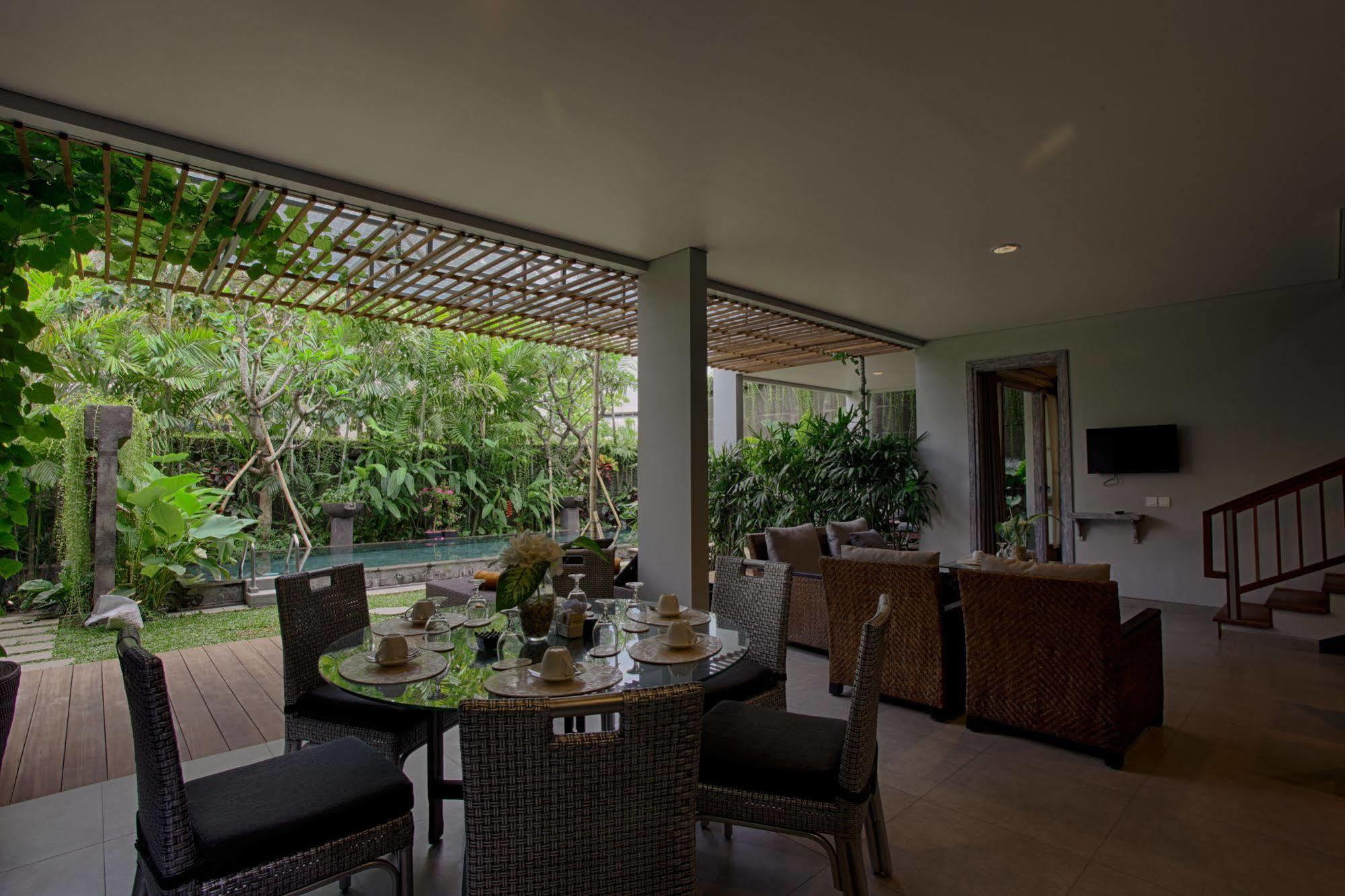 The Poh Jimbaran Villa Buitenkant foto